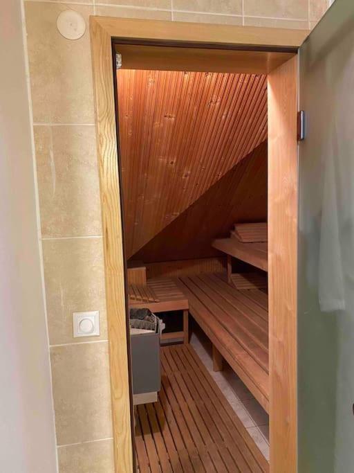 Rooftop 180M2 Loft With Private Sauna, Bratislava Ngoại thất bức ảnh