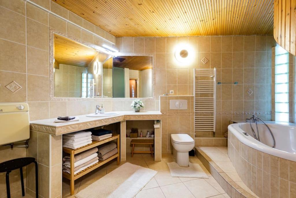 Rooftop 180M2 Loft With Private Sauna, Bratislava Ngoại thất bức ảnh